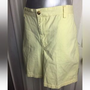 Chaps Men's Yellow Flat Front Shorts Size 38